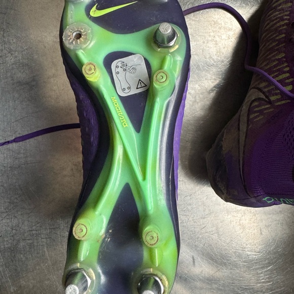Rare Nike Magista Obta hyper grape soccer cleats - Picture 3 of 3